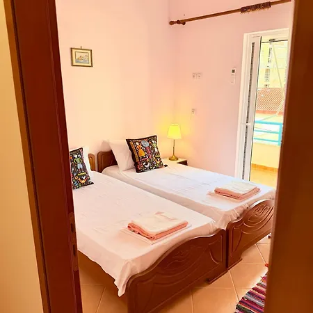 Port Limion Apartment Sarande