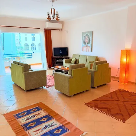 Apartment Port Limion *