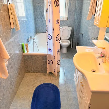 Port Limion Apartment Sarande